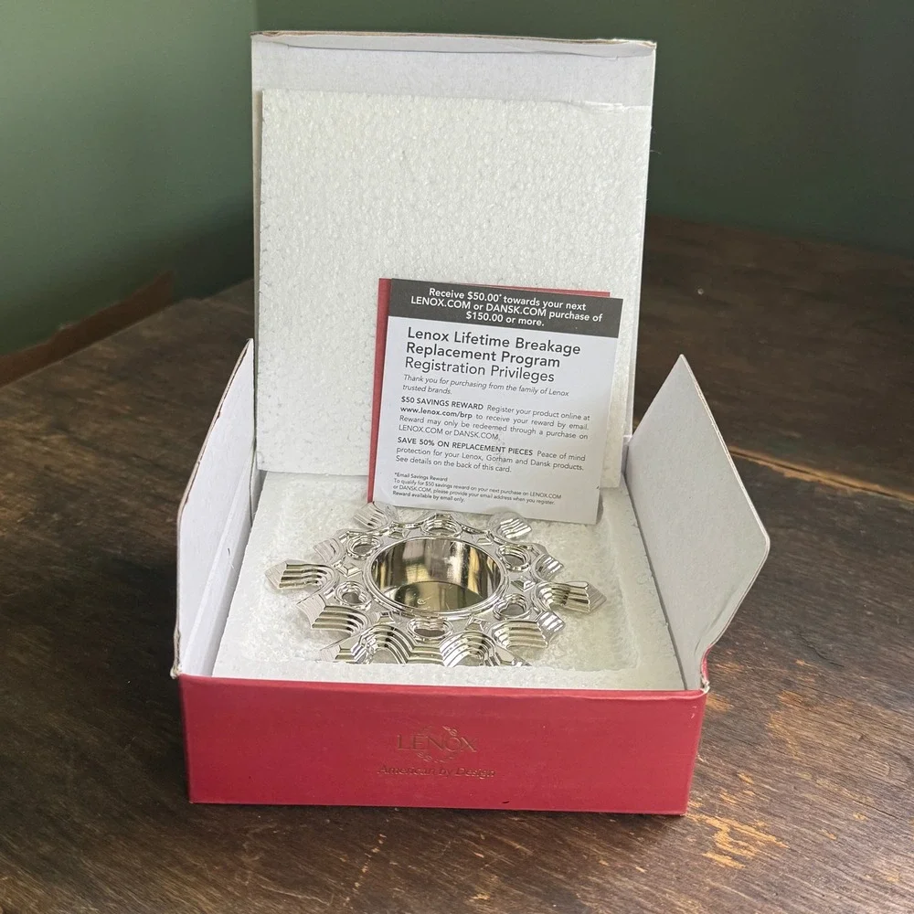 Lenox‎ Silver Plated Snowflake Tea Light Candle Holder Holiday Decor New in Box
